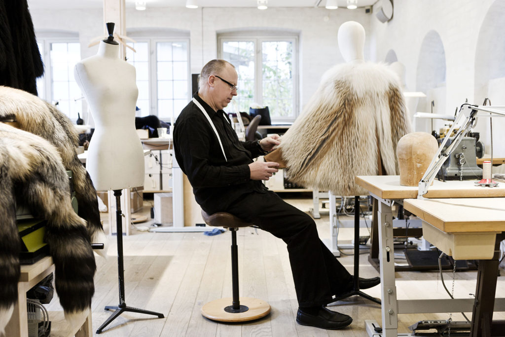 Per Reinkilde working with fur